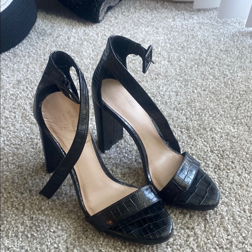 Black Women Heels Size 5.5